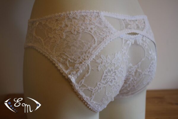 envol la culotte envol, culotte, dessous, lingerie, dentelle, dentelle de calais, résille, couture, patron de lingerie, patron de couture, élastique de lingerie,