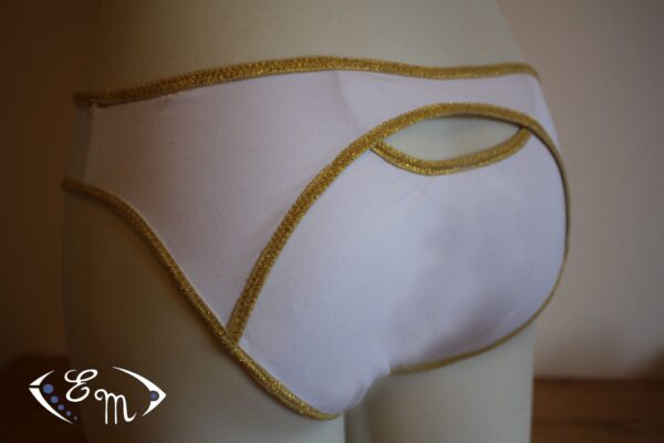 envol la culotte envol, culotte, dessous, lingerie, dentelle, dentelle de calais, résille, couture, patron de lingerie, patron de couture, élastique de lingerie,