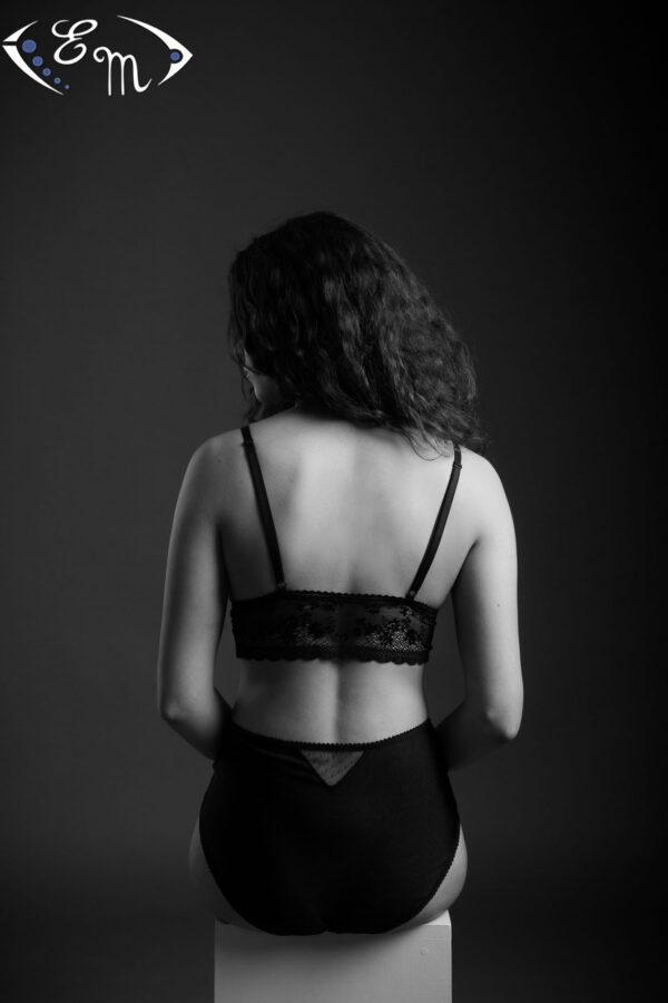 Caresse triangle dos patron de couture, patron de lingerie, culotte, dentelle, élastique, caresse, caresse la culotte