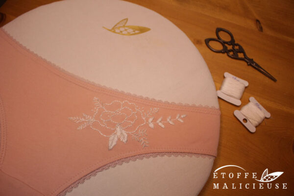 Broderie Tendre rose_02 Tendre rose